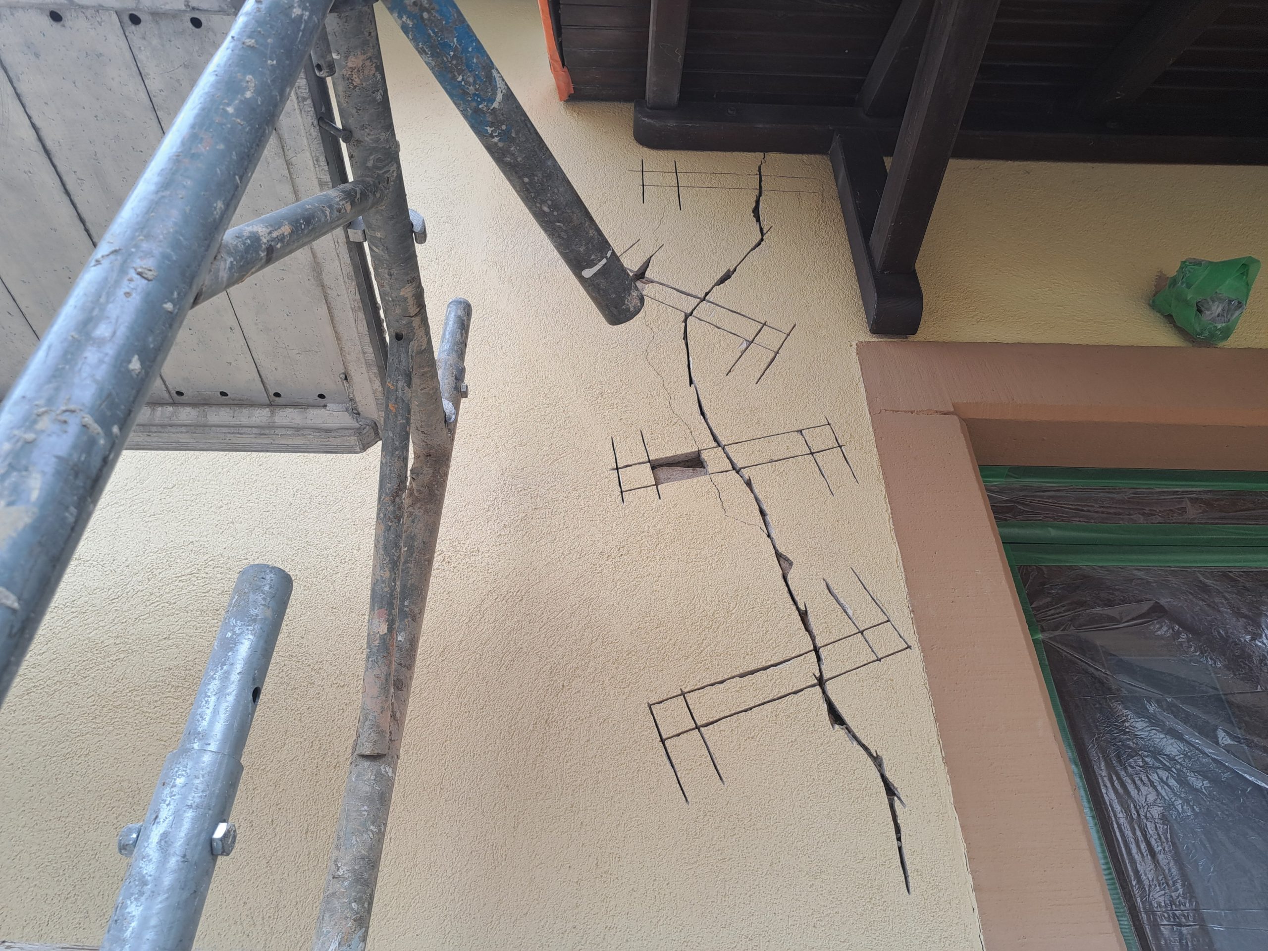 Agrafage fissure verticale Oberschaeffolsheim
